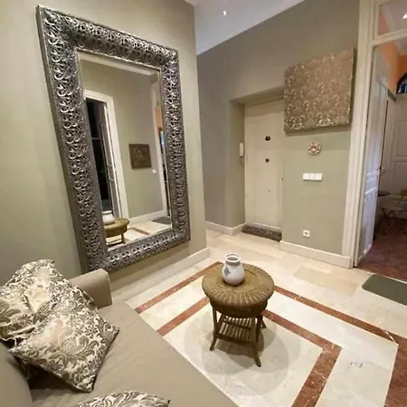 Chic E Classic * אליקאנטה